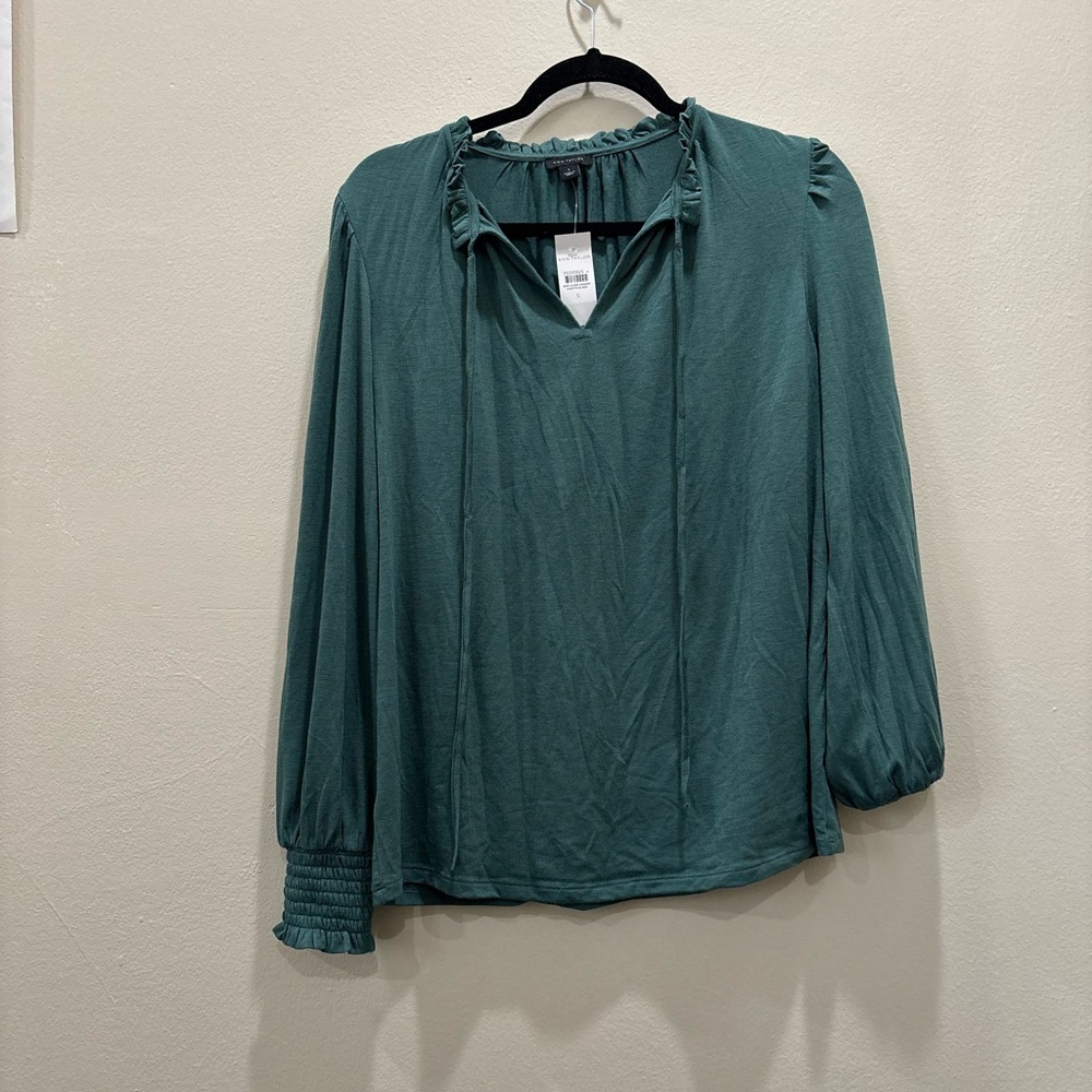 Ann Taylor Green Relaxed Puff Sleeve Blouse